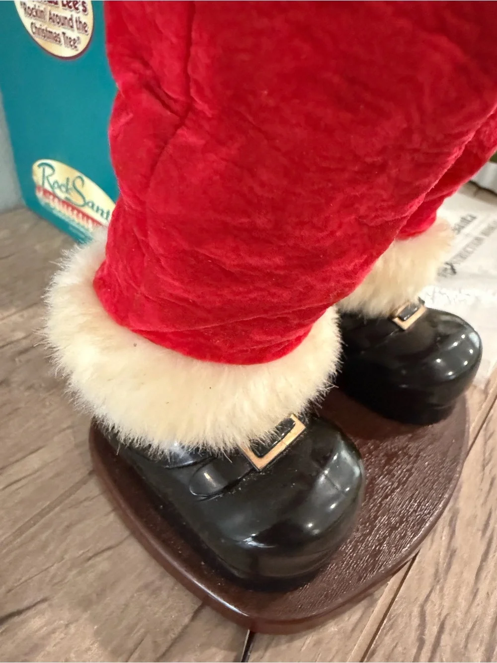 1999 Animated Rockin' Around Santa Claus Brenda Lee Christmas Figure Dancing
